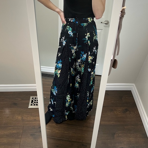 Wide Leg Floral Polka Dot Pants - Picture 2 of 4